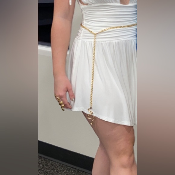 SHEIN adjustable gold snake charm hip/waist body chain. One size. - Picture 9 of 9